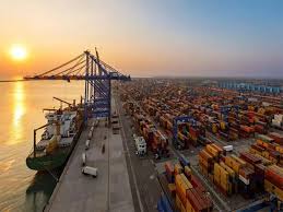 Despite the announcement that Bangladesh will no longer receive any transhipment facilities from India, the Indian government. Very soon, small and medium traders in Bangladesh will be forced to close their businesses due to India's decision.